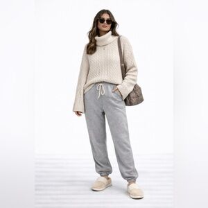 Guess Cream Cable Knit Turtleneck Sweater Flared Sleeves Cozy Knit Size Large